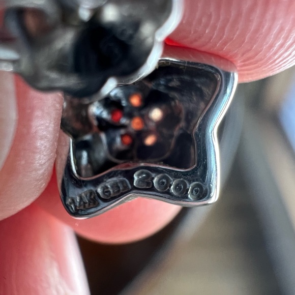 14K White Gold & Diamond Star Earrings - Picture 5 of 7